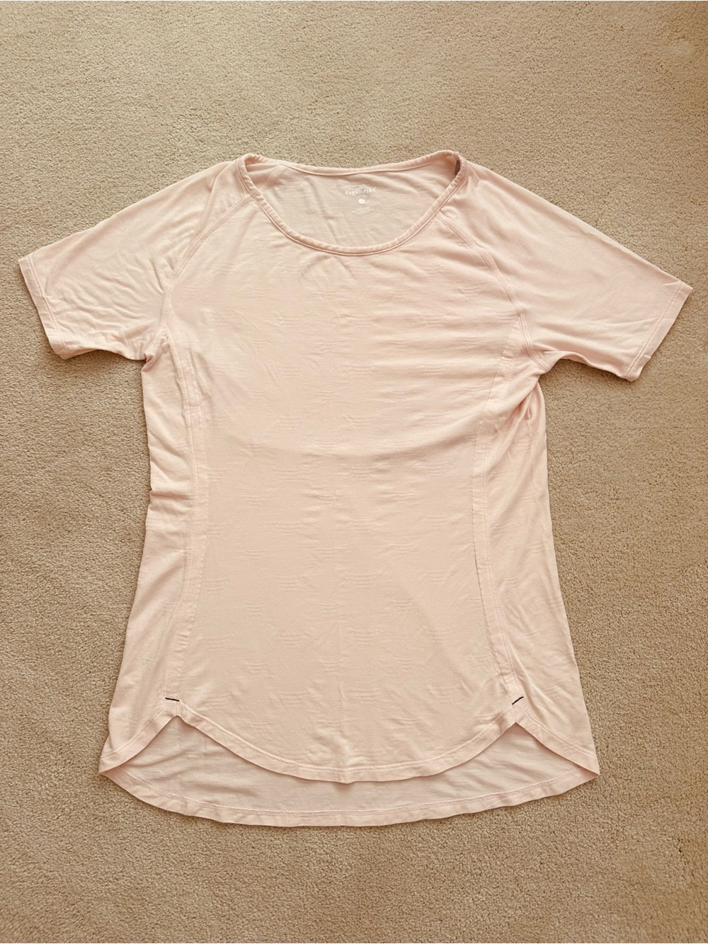 Dagsmejan Nattwell Sleeptech Short Sleeve Scoop Neck Tee in Light Blush | Size M